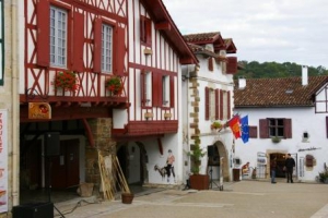 Fotografía del ayuntamiento de La Bastide